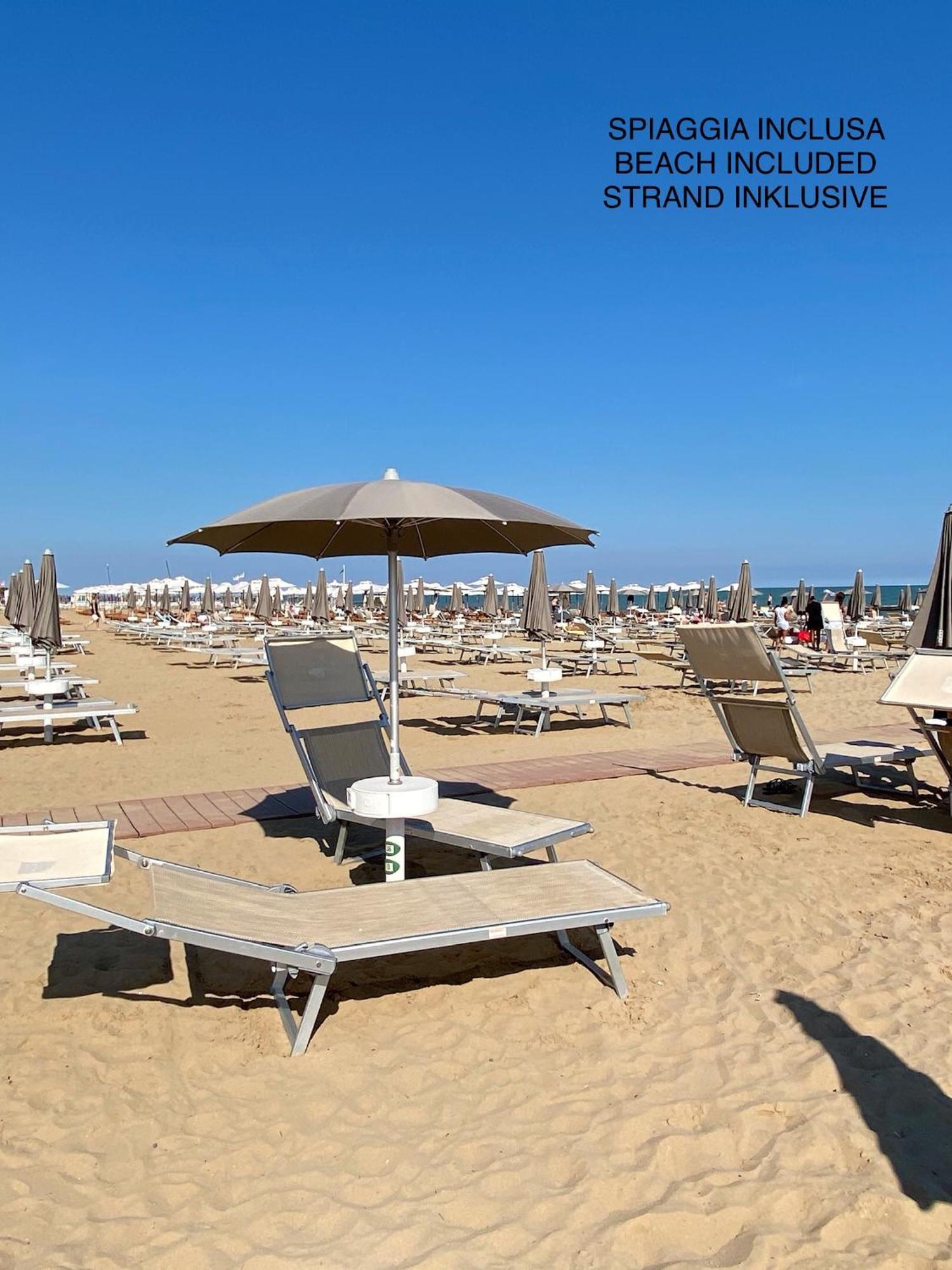 Beach Palace With Small Swimming Pool, Private Beach, Parking Τζεσόλο Λίντο Εξωτερικό φωτογραφία